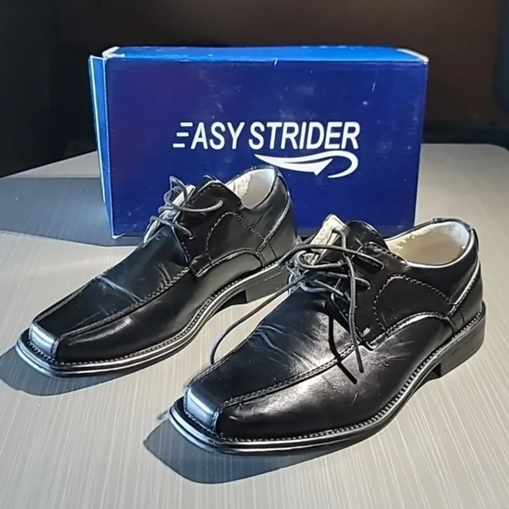 Easy Stider Black Leather Oxfords‎ Boys 3 Great Condition.